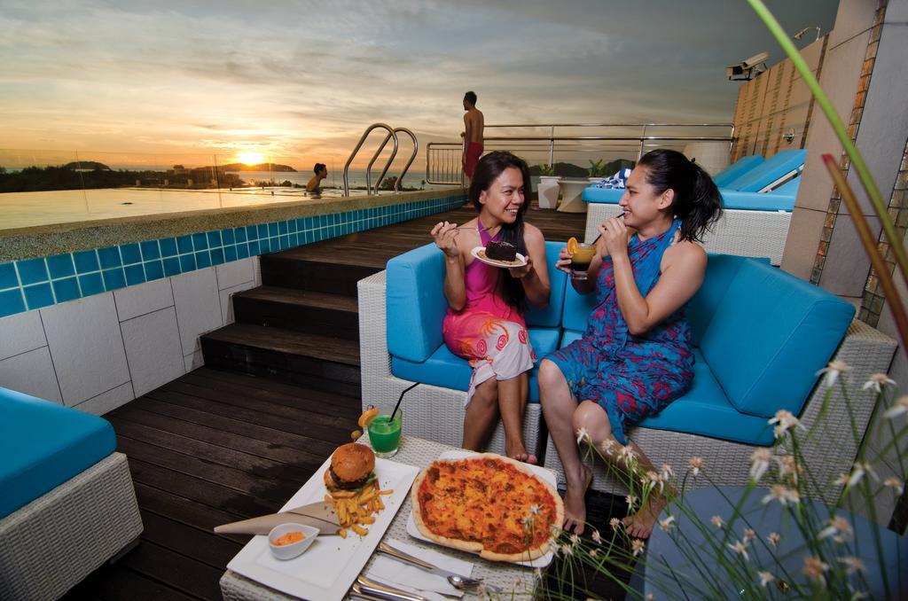 C'Haya Hotel Kota Kinabalu Esterno foto