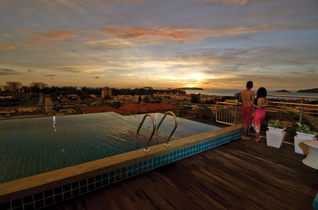 C'Haya Hotel Kota Kinabalu Esterno foto