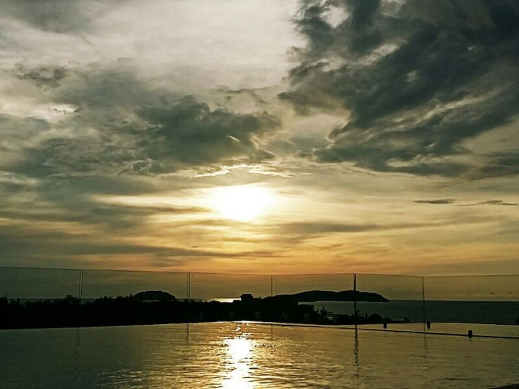C'Haya Hotel Kota Kinabalu Esterno foto