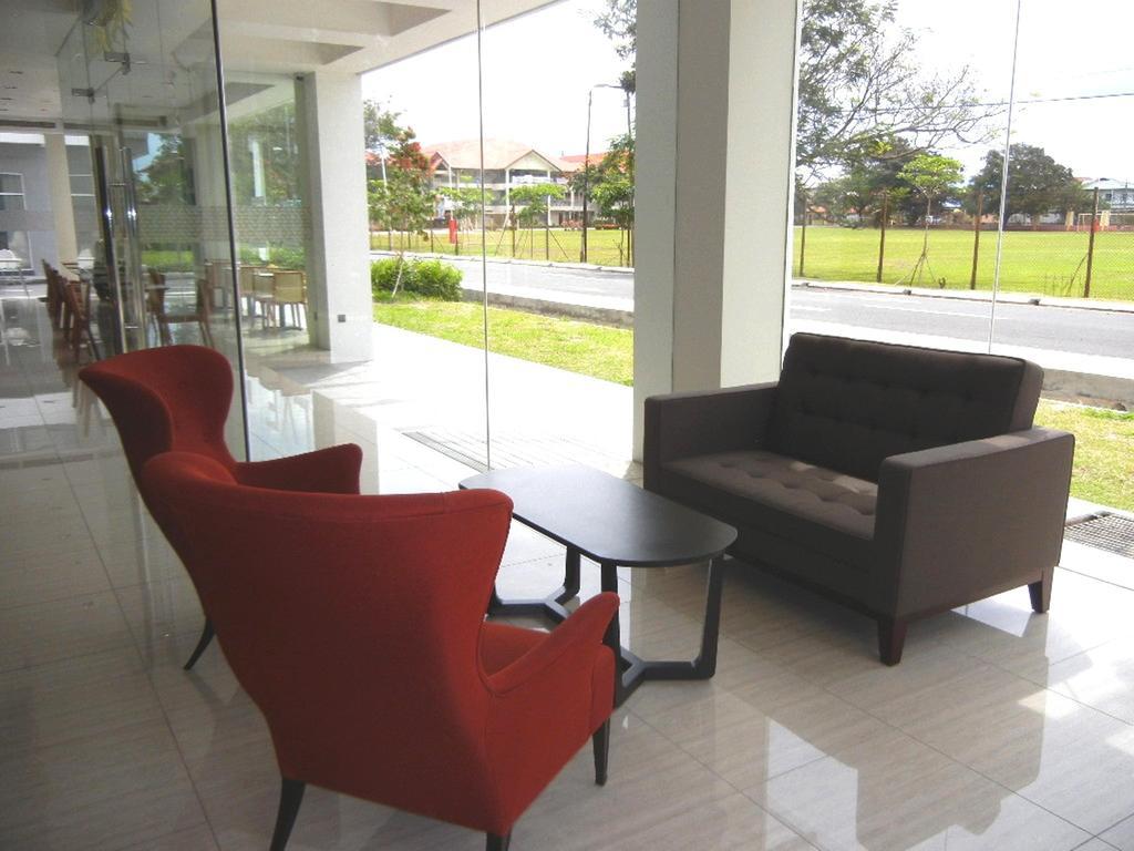 C'Haya Hotel Kota Kinabalu Esterno foto