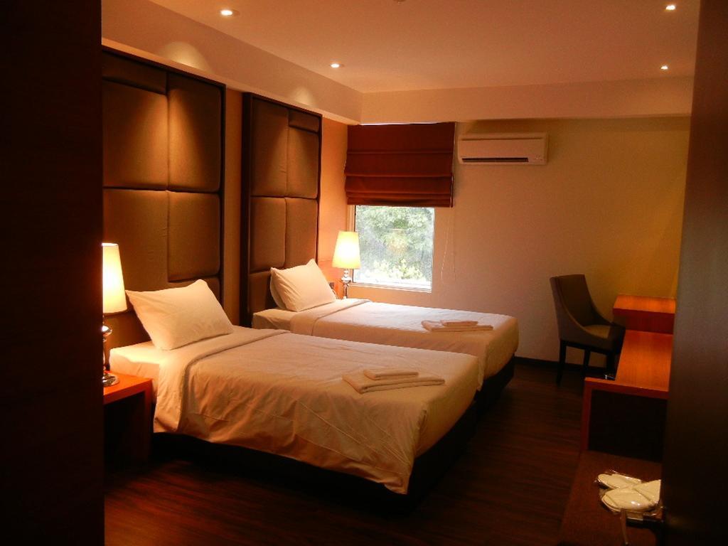 C'Haya Hotel Kota Kinabalu Camera foto
