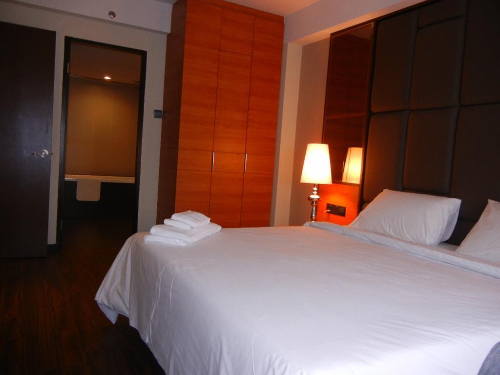C'Haya Hotel Kota Kinabalu Camera foto