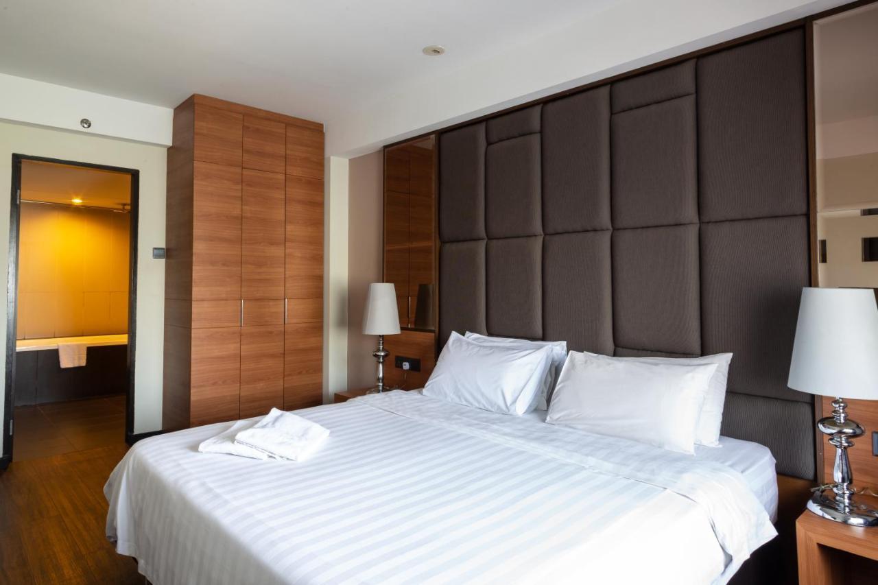 C'Haya Hotel Kota Kinabalu Esterno foto