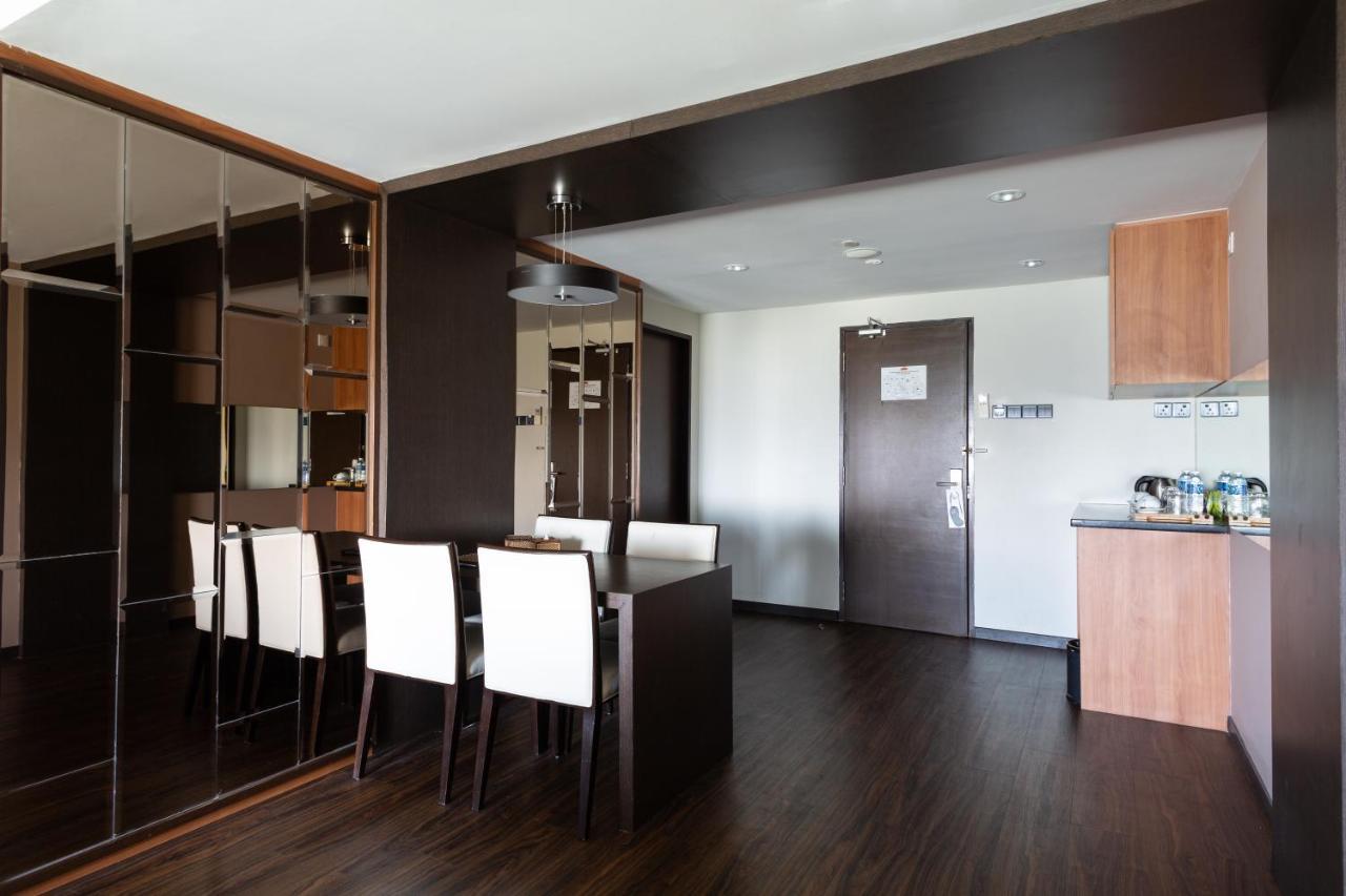 C'Haya Hotel Kota Kinabalu Esterno foto