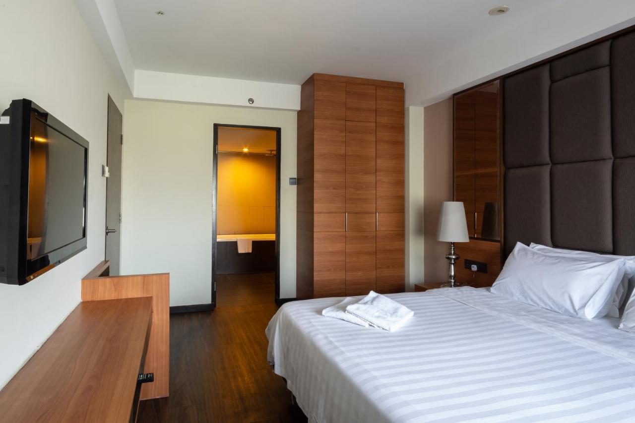 C'Haya Hotel Kota Kinabalu Esterno foto