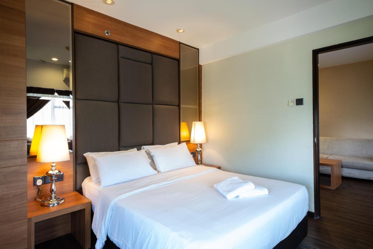 C'Haya Hotel Kota Kinabalu Esterno foto